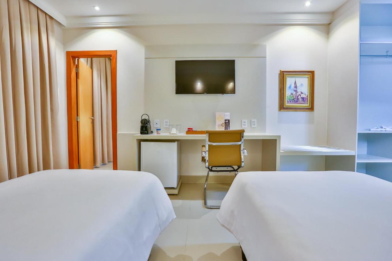 Golden Lis Hotel Boutique Goiânia Kültér fotó Deluxe Room