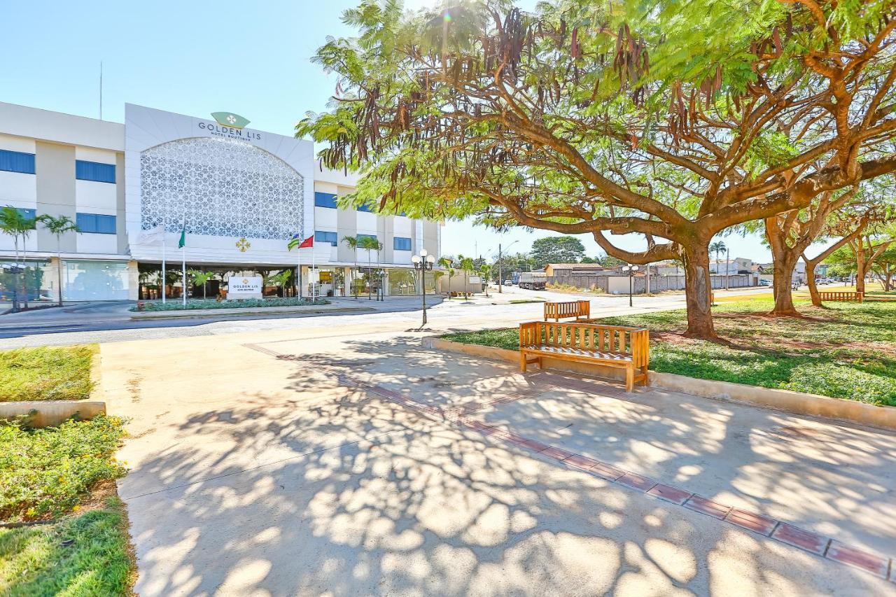 Golden Lis Hotel Boutique Goiânia Kültér fotó The main building of the university